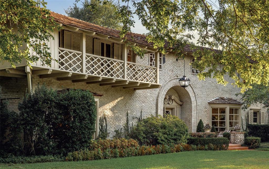 Photo of 5310 Park Lane, Dallas, TX 75220 (MLS # 21391763)