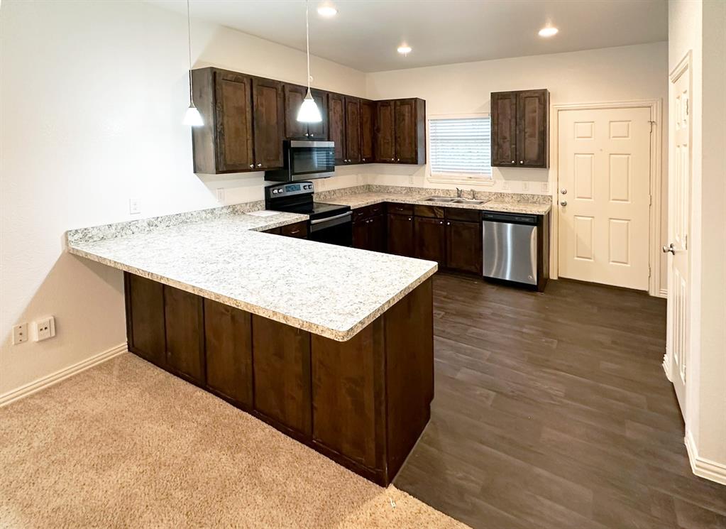 Forest Park Place Sub - Residential Lease