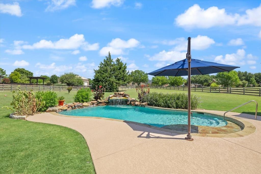 8101 Oak Creek Lane