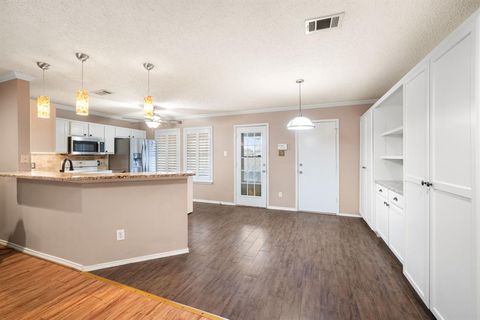 Tiny photo for 158 Hampshire Lane, Rockwall, TX 75032 (MLS # 21194724)