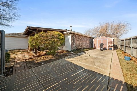 Tiny photo for 158 Hampshire Lane, Rockwall, TX 75032 (MLS # 21194724)