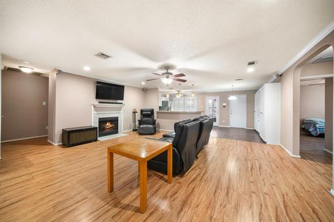 Tiny photo for 158 Hampshire Lane, Rockwall, TX 75032 (MLS # 21194724)