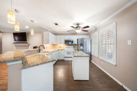 Tiny photo for 158 Hampshire Lane, Rockwall, TX 75032 (MLS # 21194724)