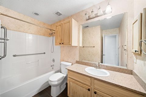 Tiny photo for 158 Hampshire Lane, Rockwall, TX 75032 (MLS # 21194724)