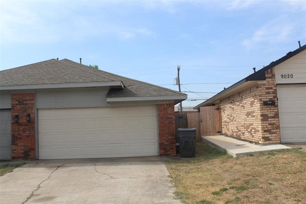 9022 GREENMOUND AVE, DALLAS, TX 75227 - Image e9a8a4fb43f7e55260c48bd5ab119dbd/2323210035