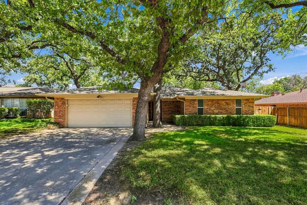 2724 Meadow Green