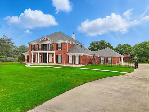 6260 Oak Hollow Drive Burleson TX 76028