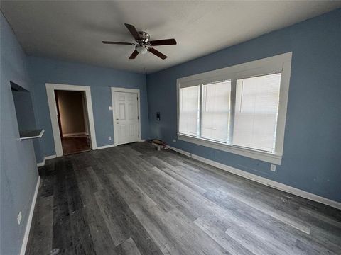 515 1st Street NE Paris TX 75460