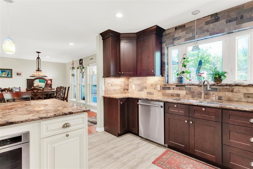 319 E Spring Valley Road