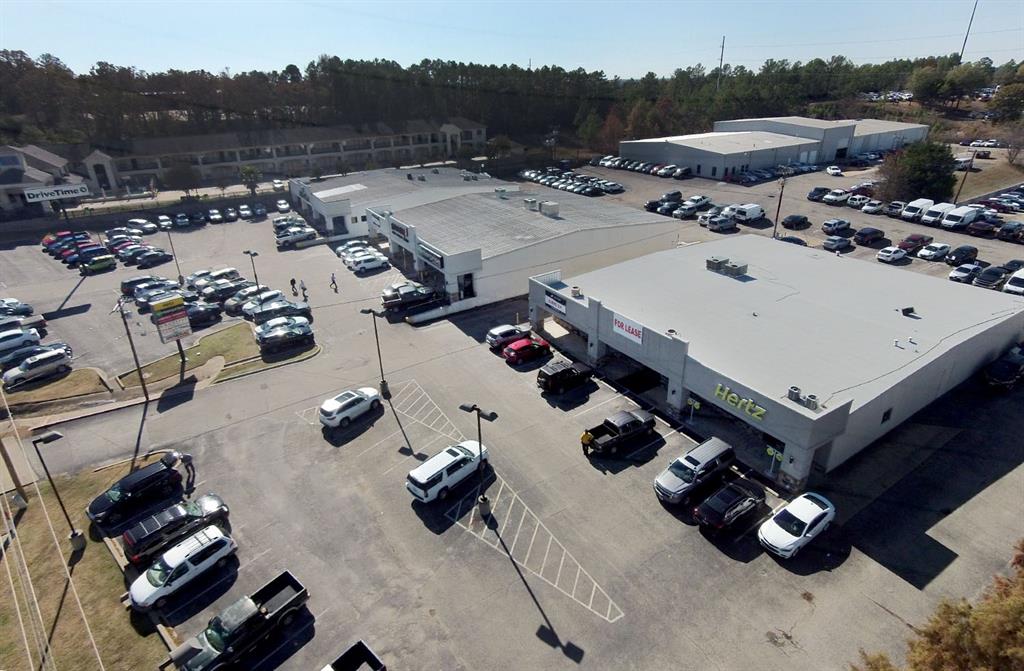 FENTON MOTORS ADDN - Commercial Lease