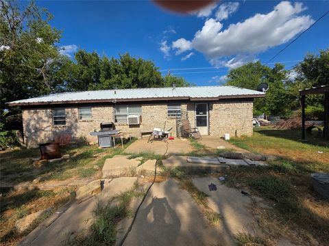605 Robert Avenue Breckenridge TX 76424