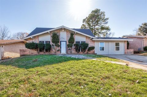 601 Shelmar Drive Euless TX 76039
