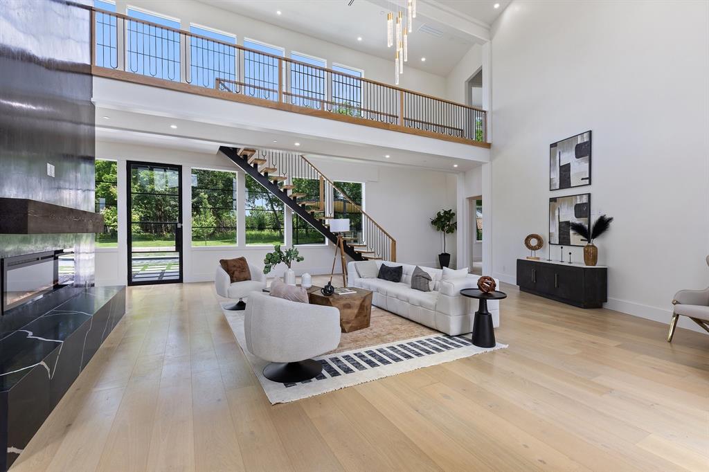337 Renaissance Lane