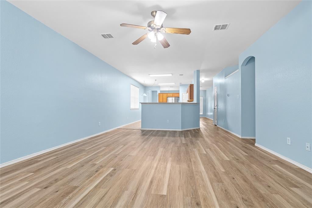 12652 Oakwood Circle
