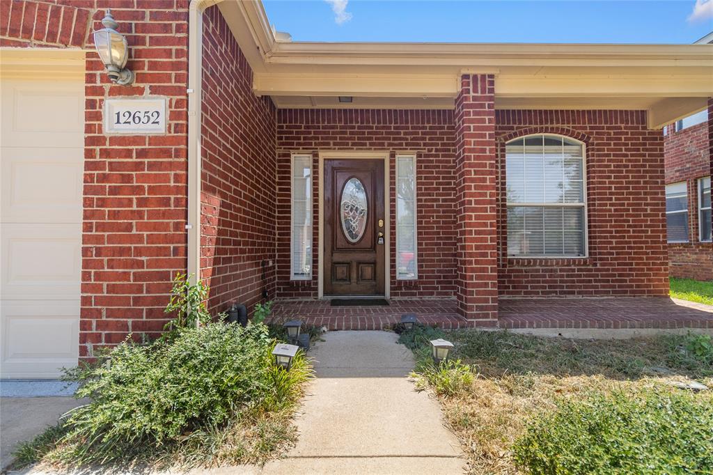 12652 Oakwood Circle