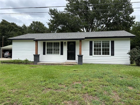 Photo of 10302 County Road 3705, Quinlan, TX 75474 (MLS # 21302627)