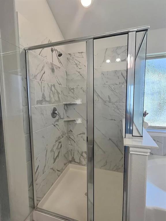 Hickory Crk Xing - Residential Lease