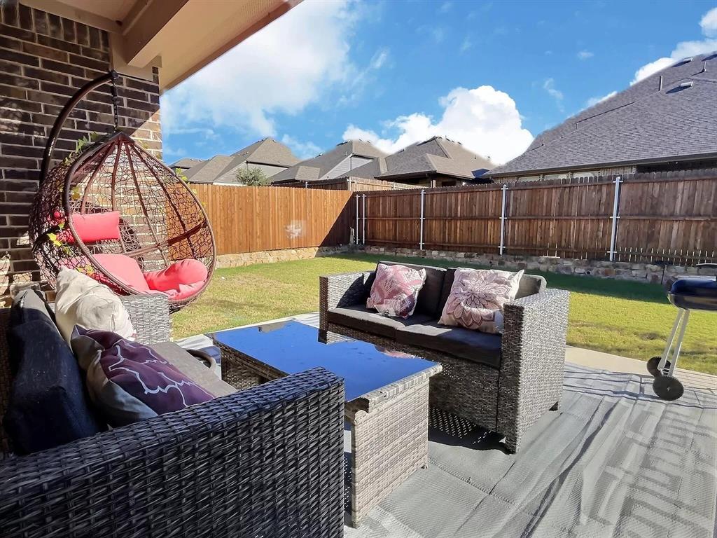 Hickory Crk Xing - Residential Lease