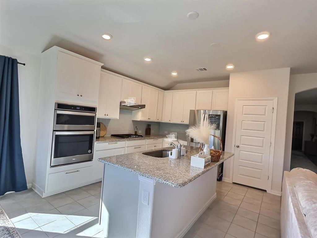 Hickory Crk Xing - Residential Lease