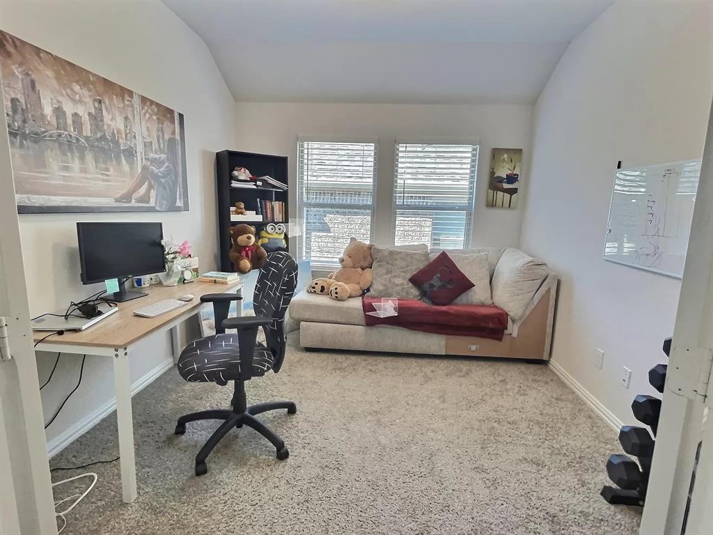 Hickory Crk Xing - Residential Lease