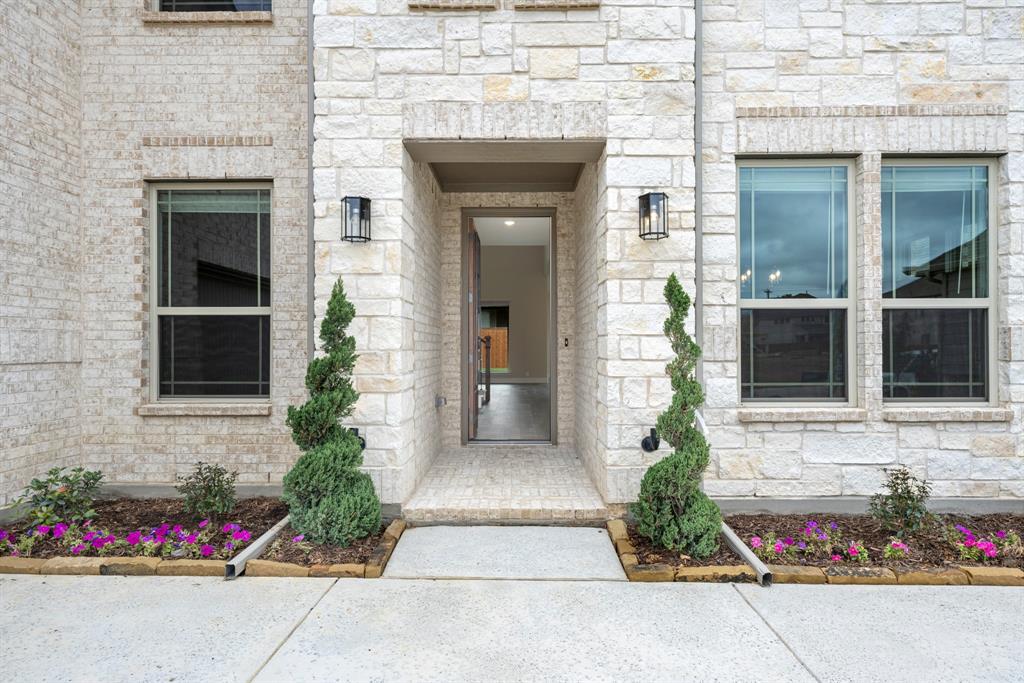 3301 Emerald Trace Drive