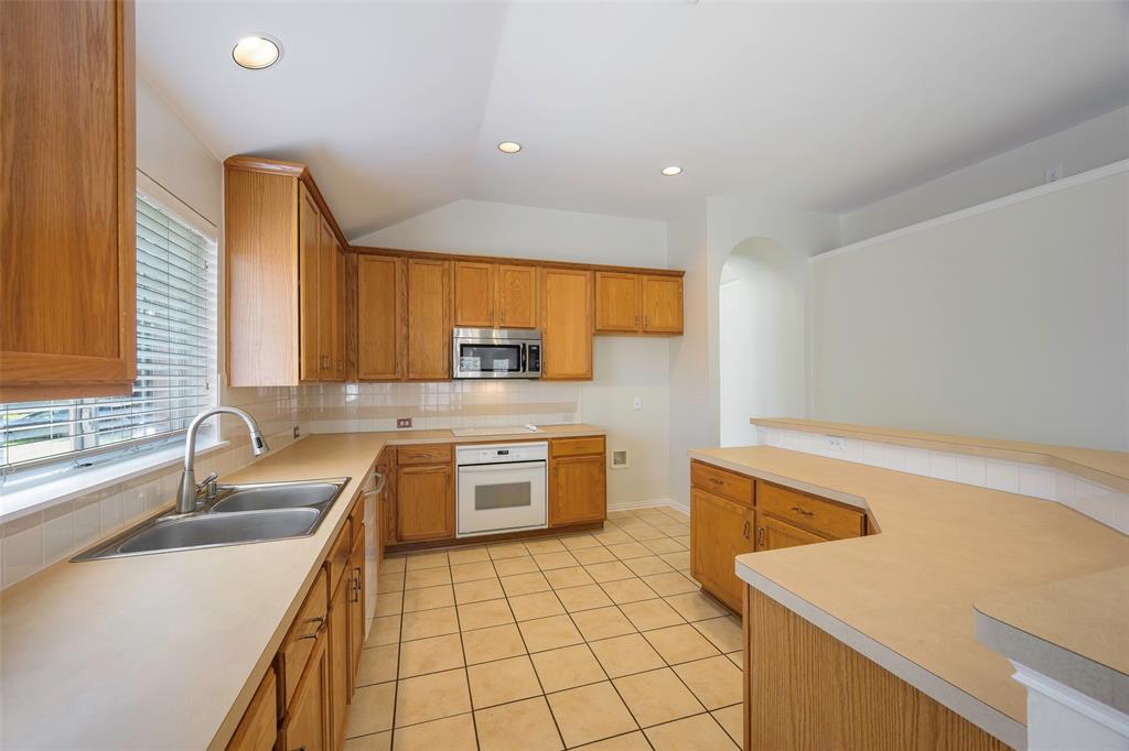 6101 Apache Drive