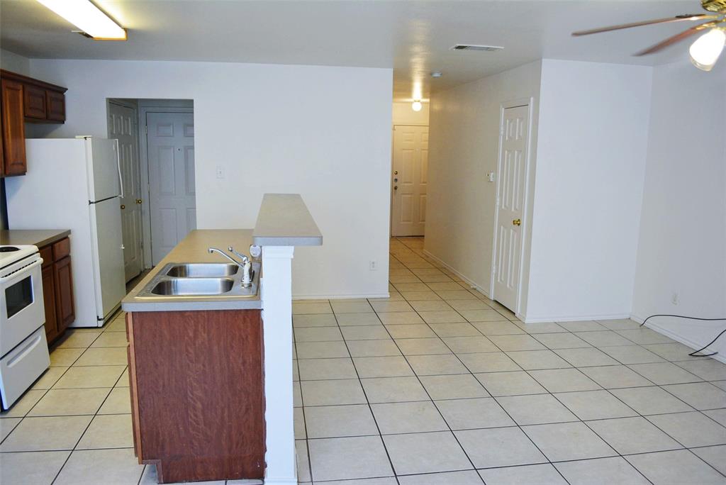 Las Brisas Sub - Residential Lease