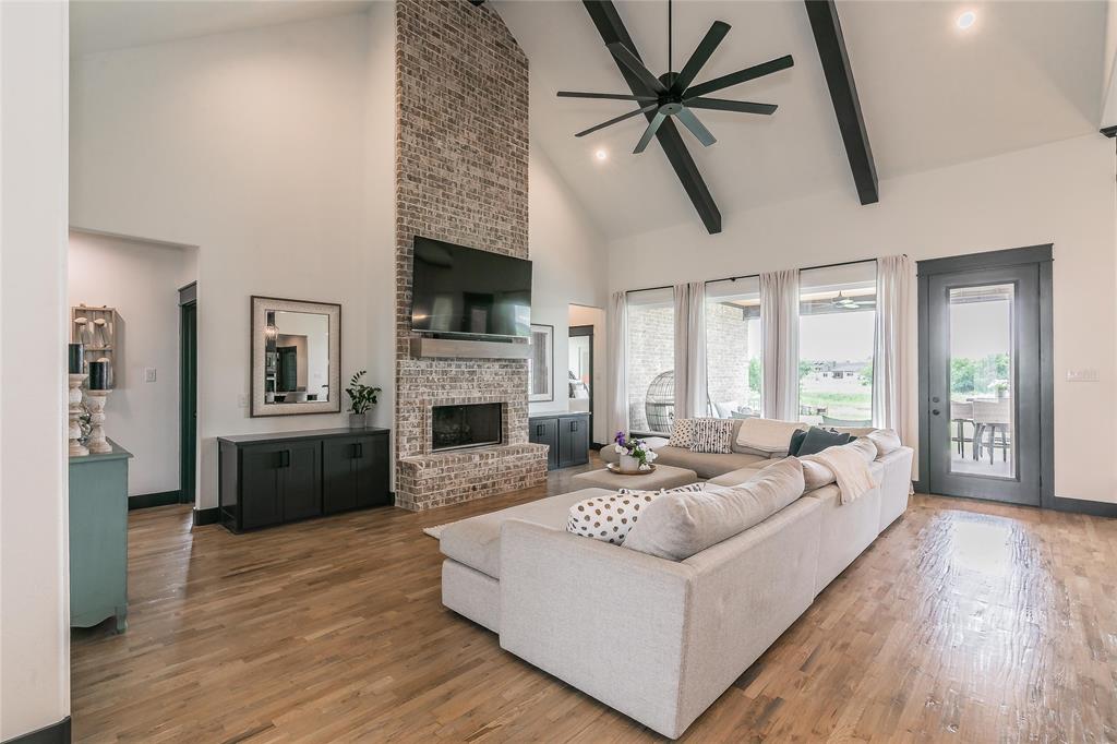 1115 Pioneer Crossing