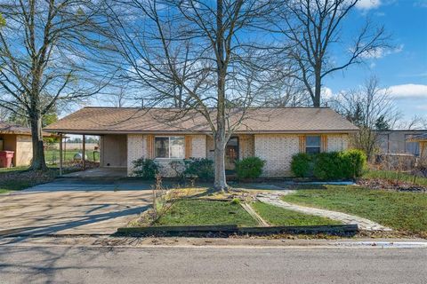 235 Elizabeth Lane Blossom TX 75416