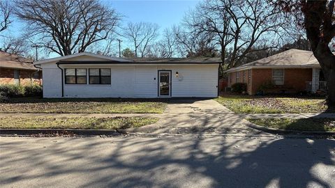 214 Mizell Street Duncanville TX 75116