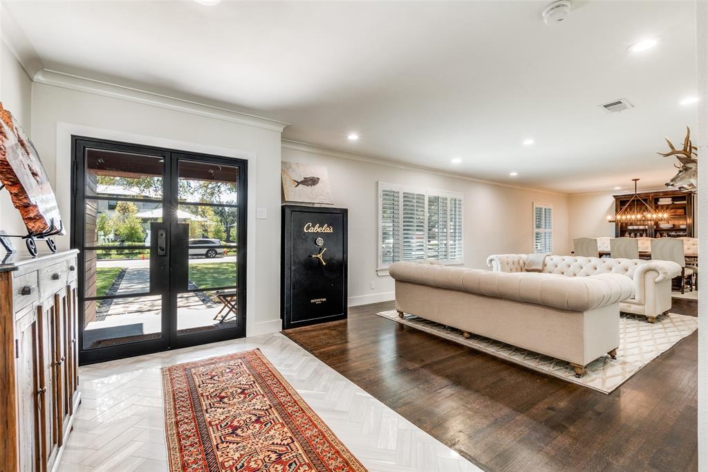 6015 Meadow Crest Drive