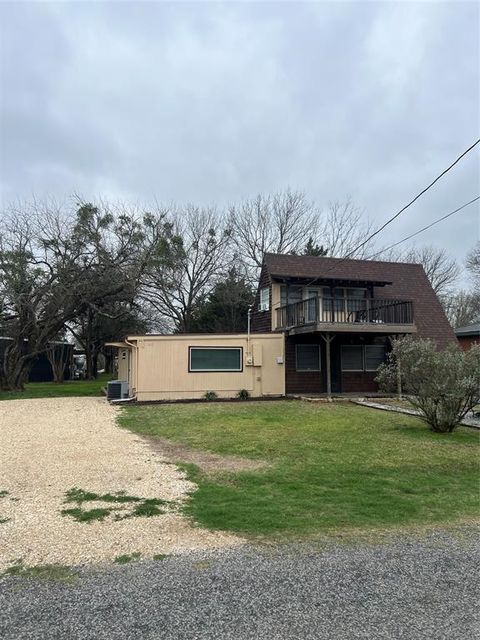 Photo of 162 Kent Street, Pottsboro, TX 75076 (MLS # 21204328)