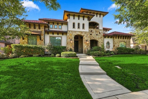 Photo of 413 Saint Tropez Drive, Southlake, TX 76092 (MLS # 21389070)
