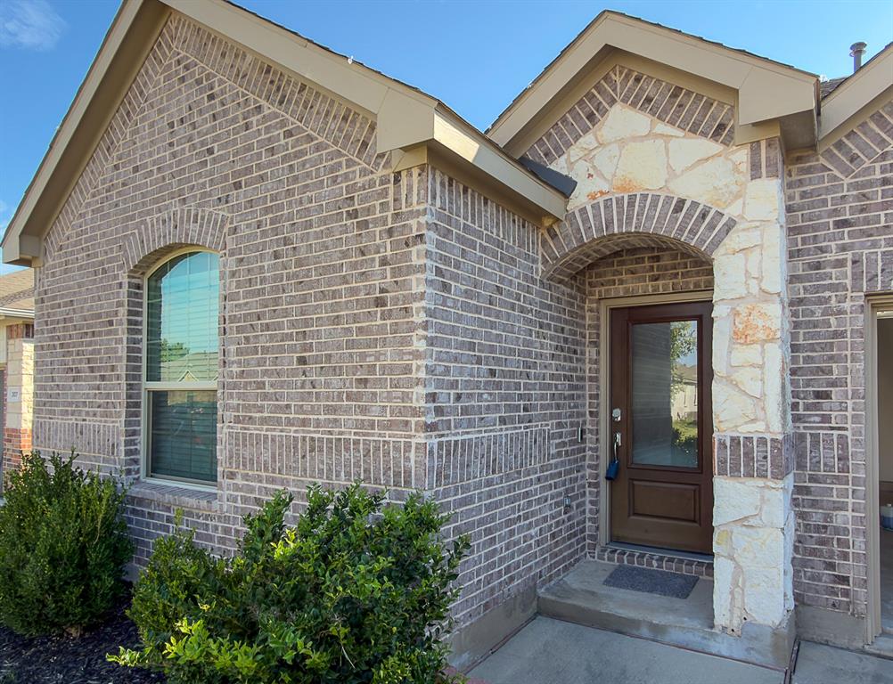 309 Hackberry Street