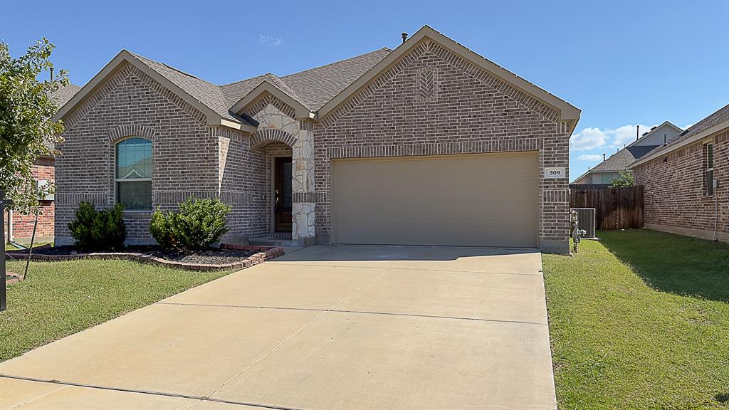 309 Hackberry Street