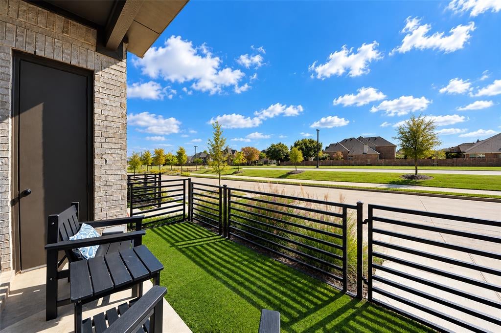 1272 Daybreak Drive