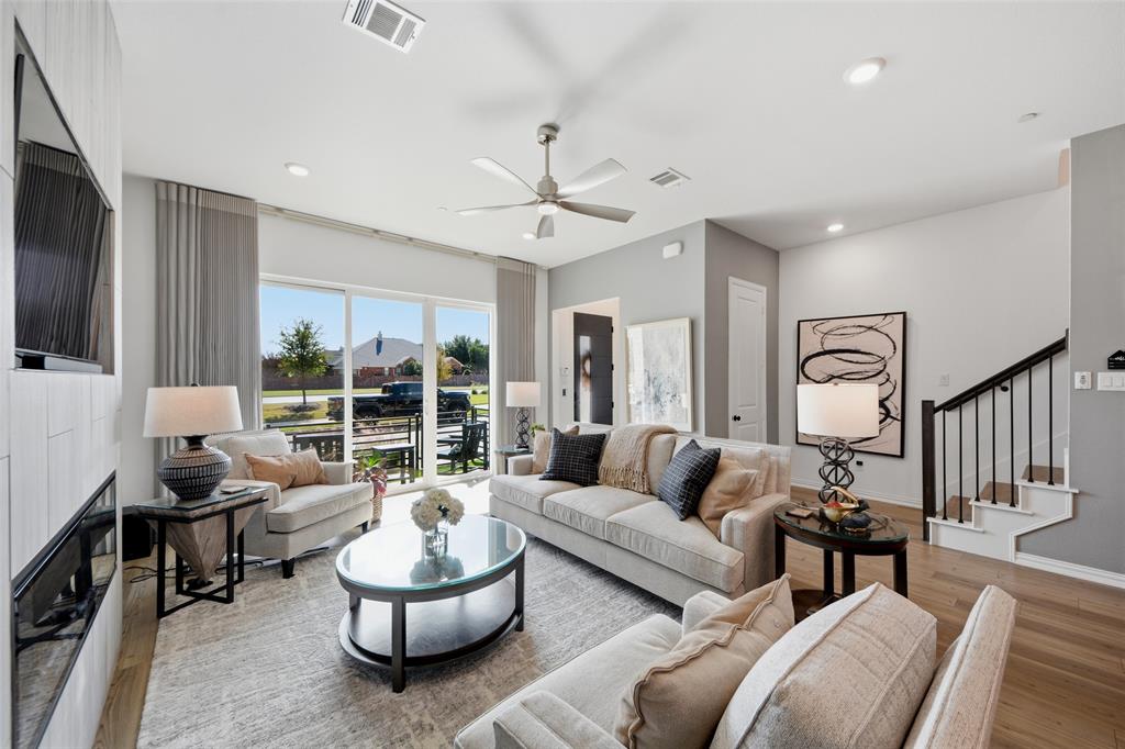 1272 Daybreak Drive
