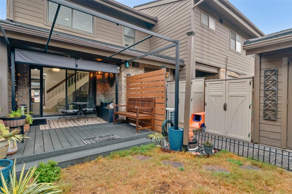 Collin Greene Condo - Residential