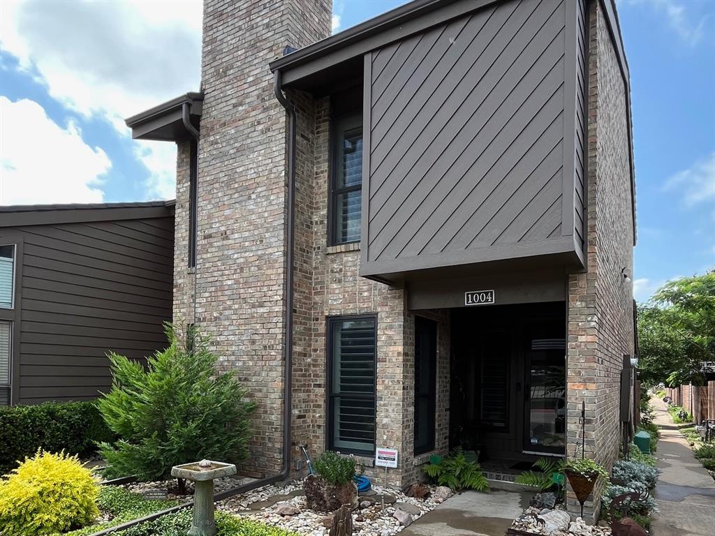 Collin Greene Condo - Residential