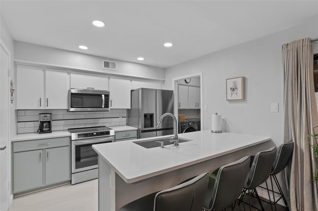 Collin Greene Condo - Residential