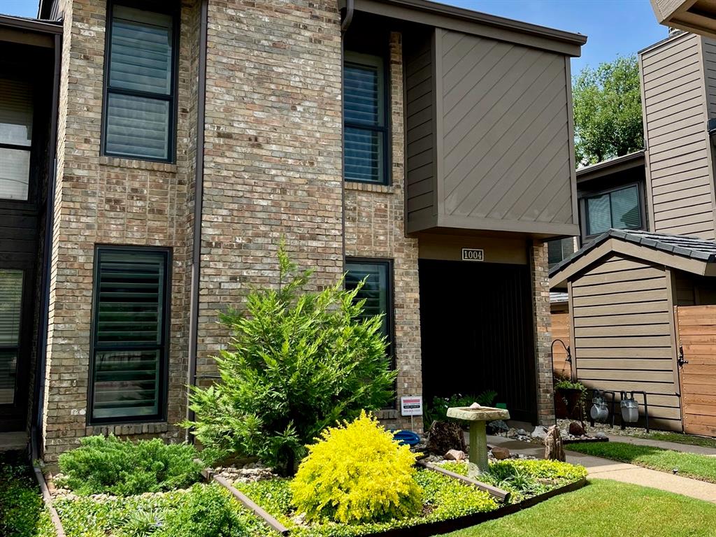 Collin Greene Condo - Residential