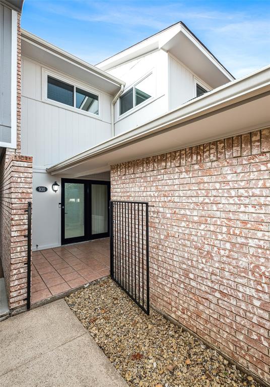 930 Shady Creek Lane