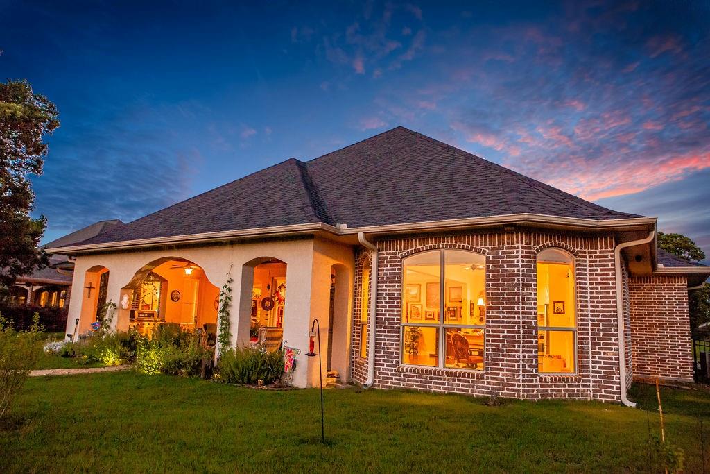 HIDEAWAY LAKE - Residential