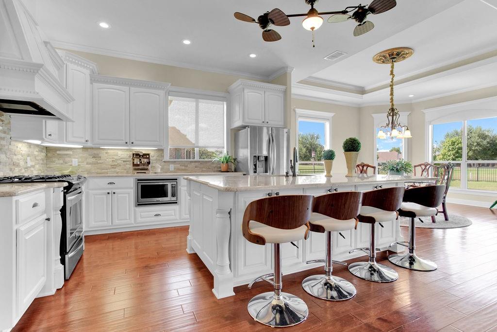 HIDEAWAY LAKE - Residential