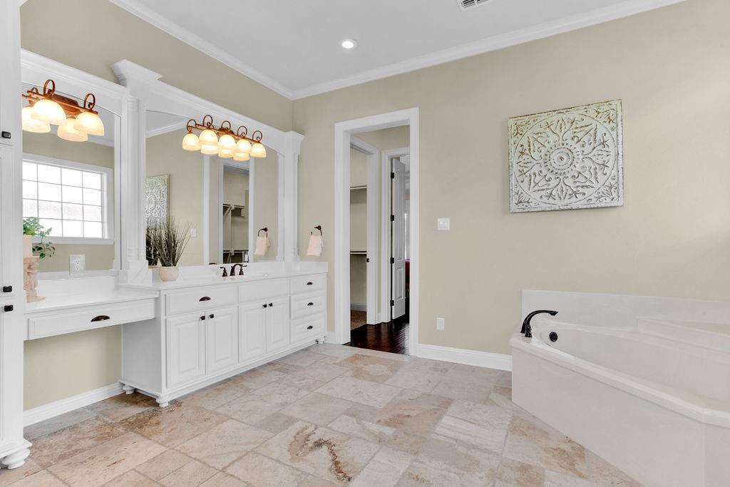 HIDEAWAY LAKE - Residential