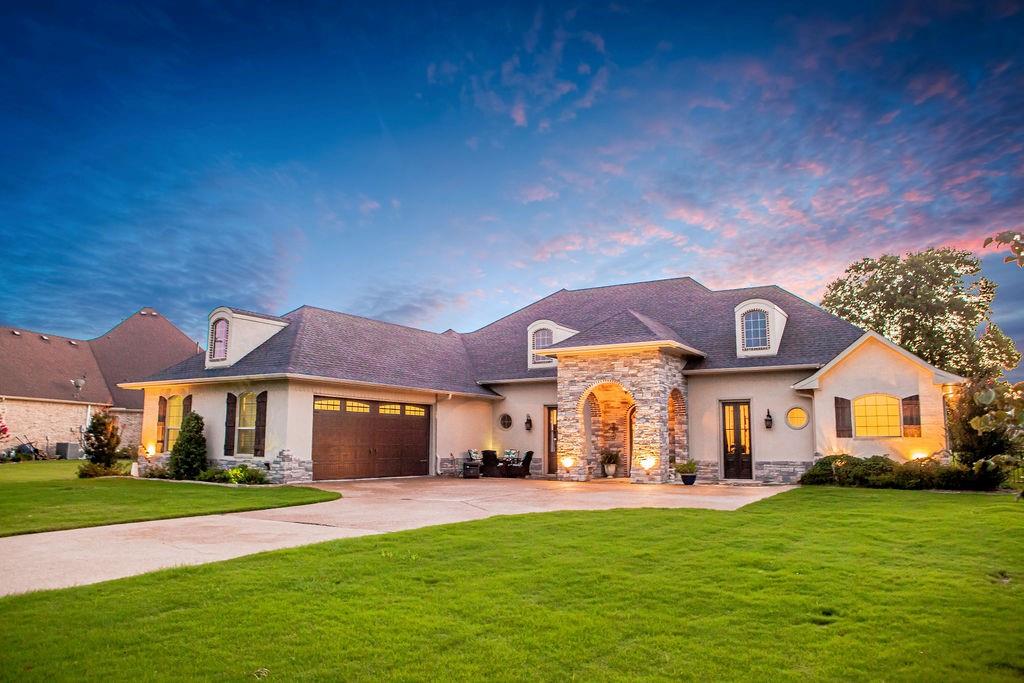 HIDEAWAY LAKE - Residential