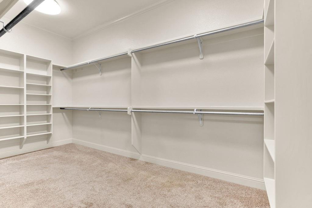 HIDEAWAY LAKE - Residential