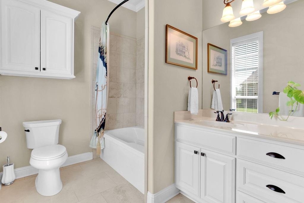 HIDEAWAY LAKE - Residential