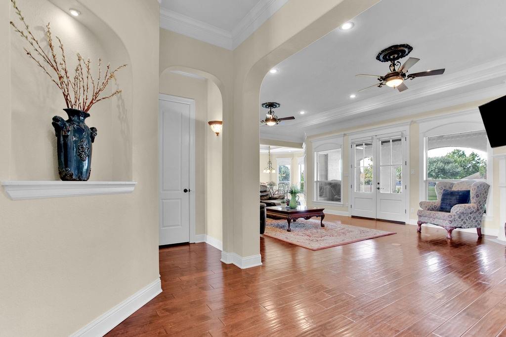 HIDEAWAY LAKE - Residential