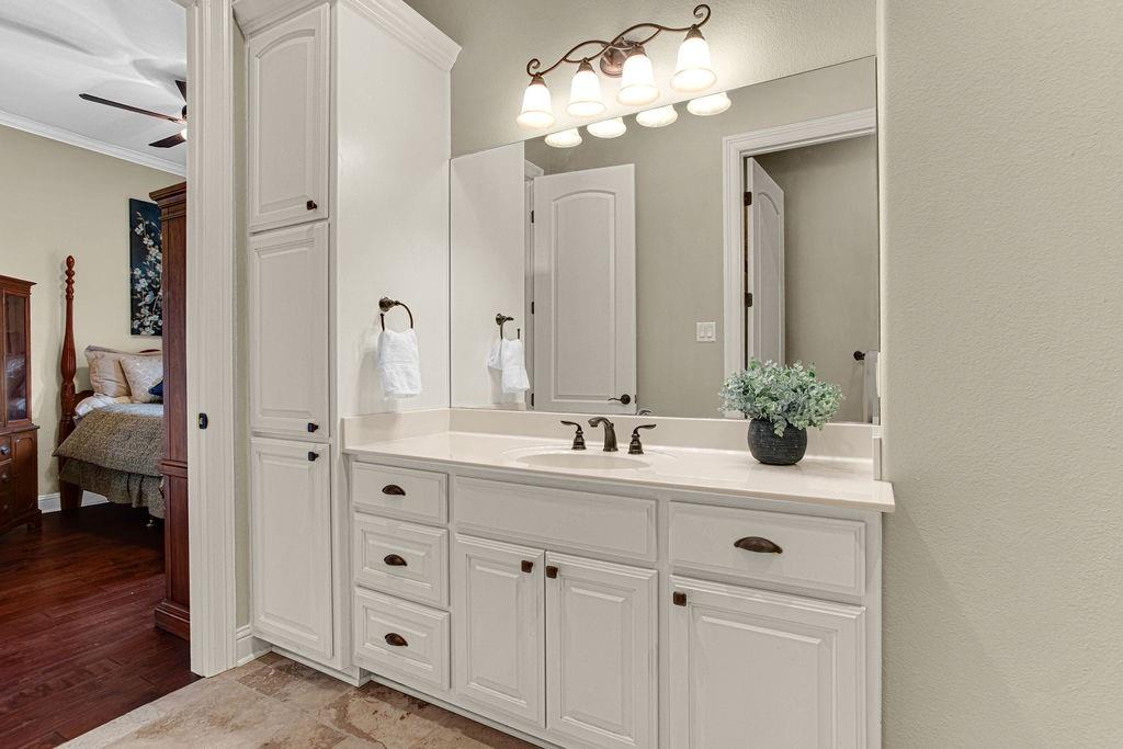 HIDEAWAY LAKE - Residential